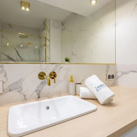 Premium-ferienwohnung Golden In By Interhome 아파트