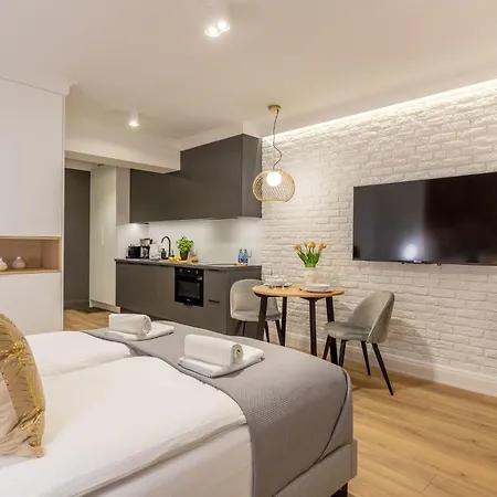 아파트 Premium-ferienwohnung Golden In By Interhome